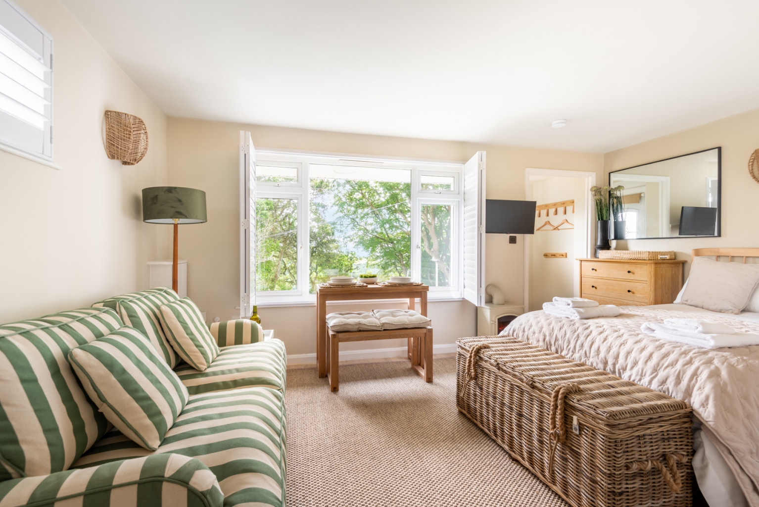 8 Melbury