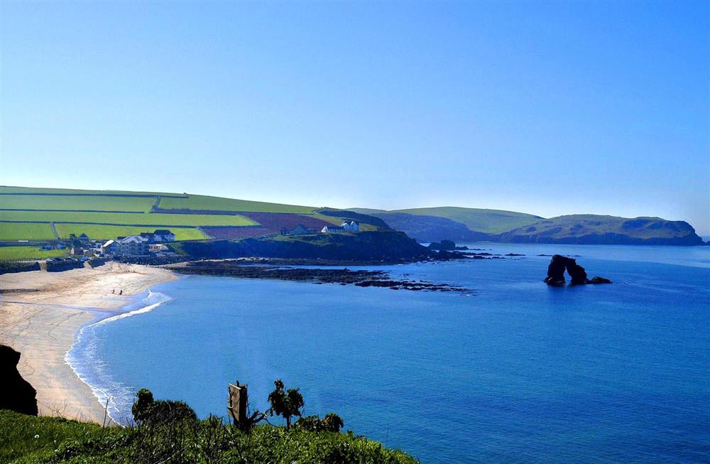 The sandy beach at Thurlestone sands.