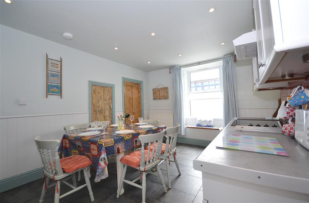 Beach Cottage Image 7