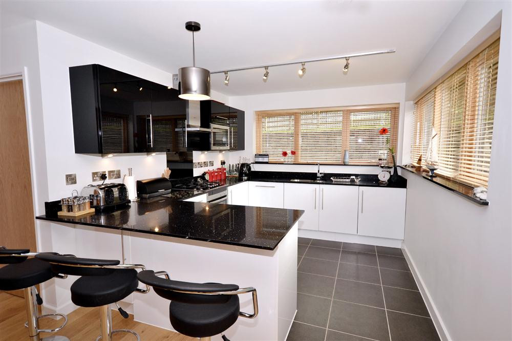 The well equipped kitchen