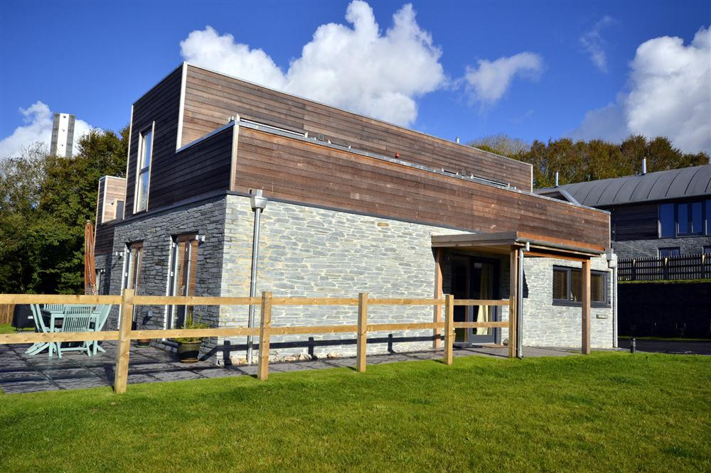 The front exterior of Number 19