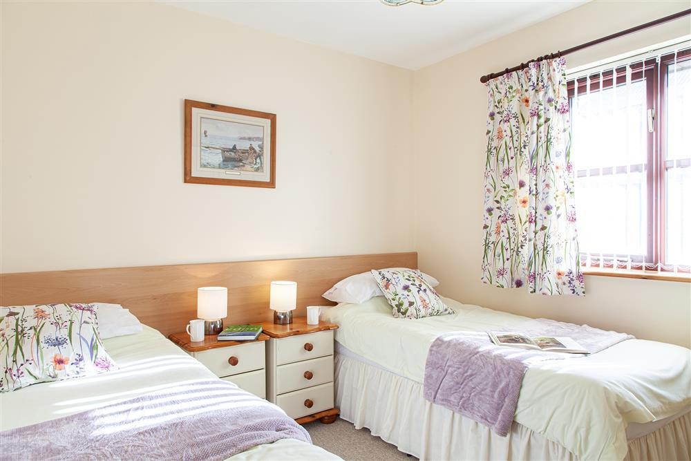 Twin bedroom