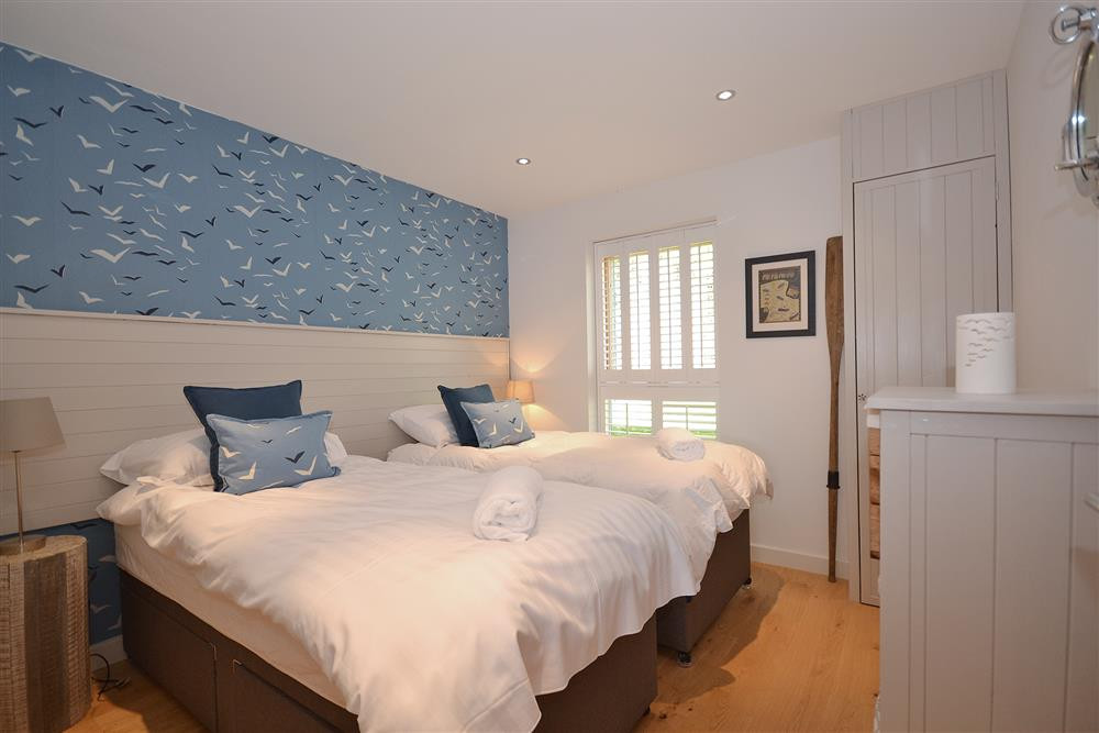 The ground floor twin bedroom (can form double)