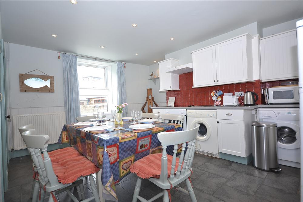 Beach Cottage Image 8