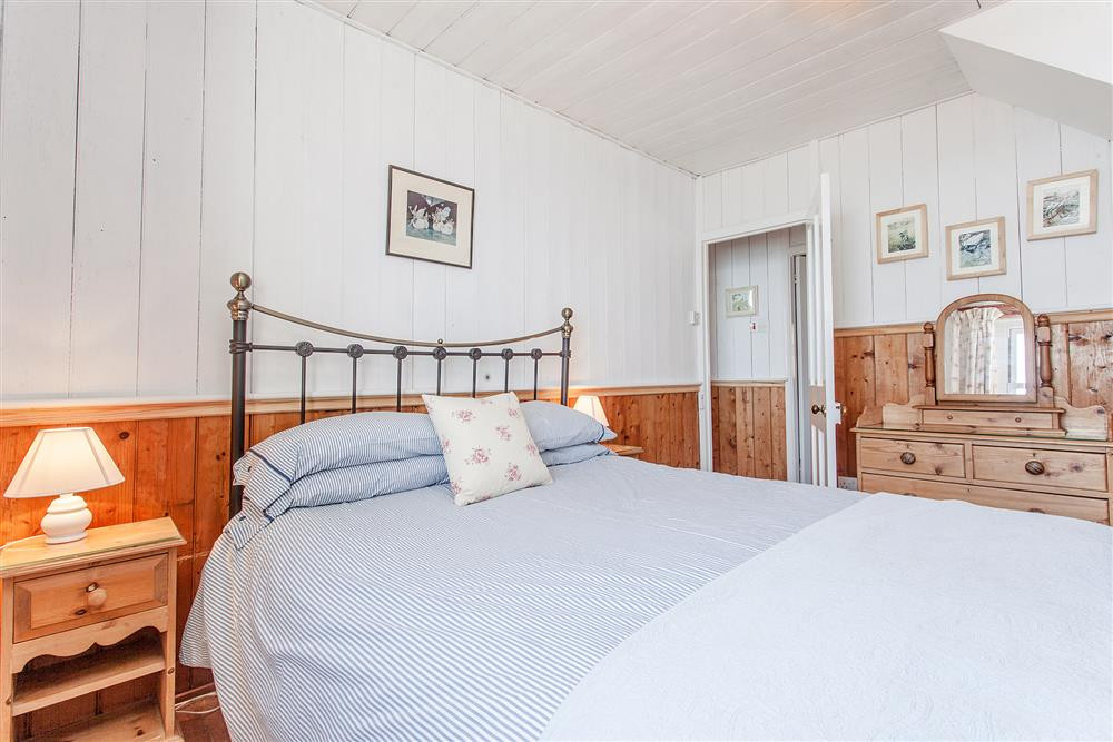 The double bedroom.