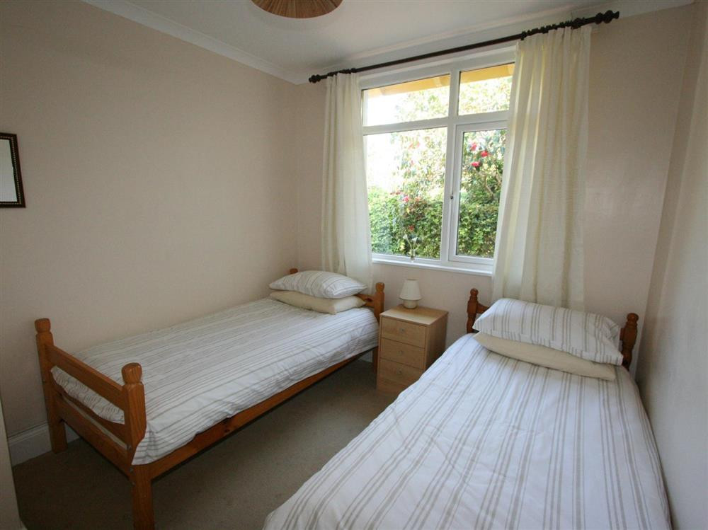 Twin bedroom