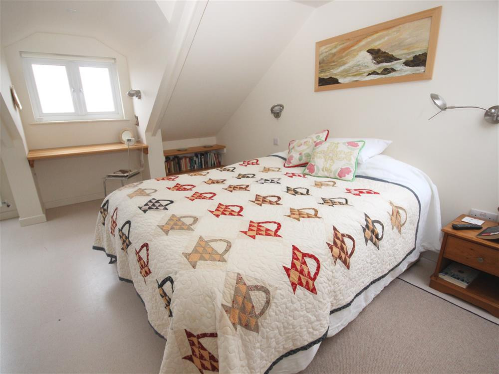 King bedroom continued