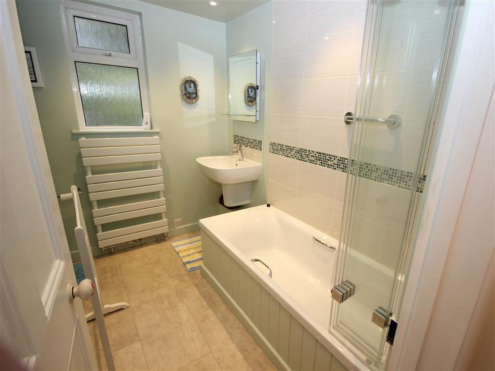 Family bathroom WC to first floor