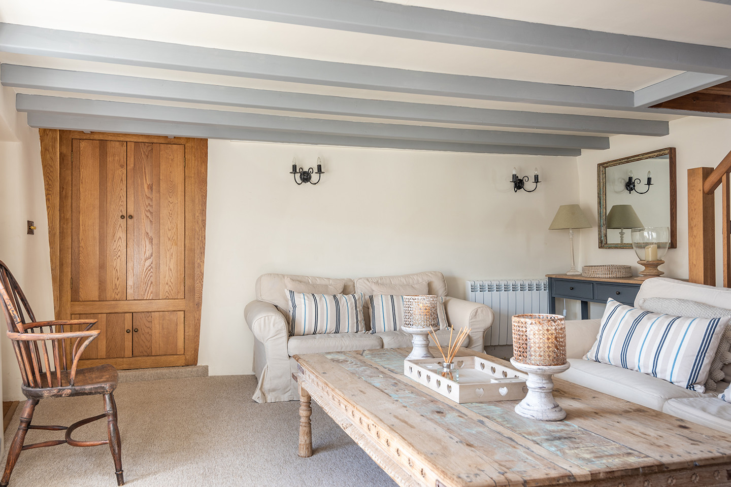 Another look at the characterful lounge 