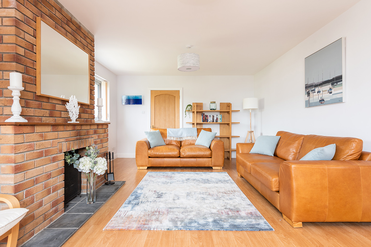 Another look at the lounge