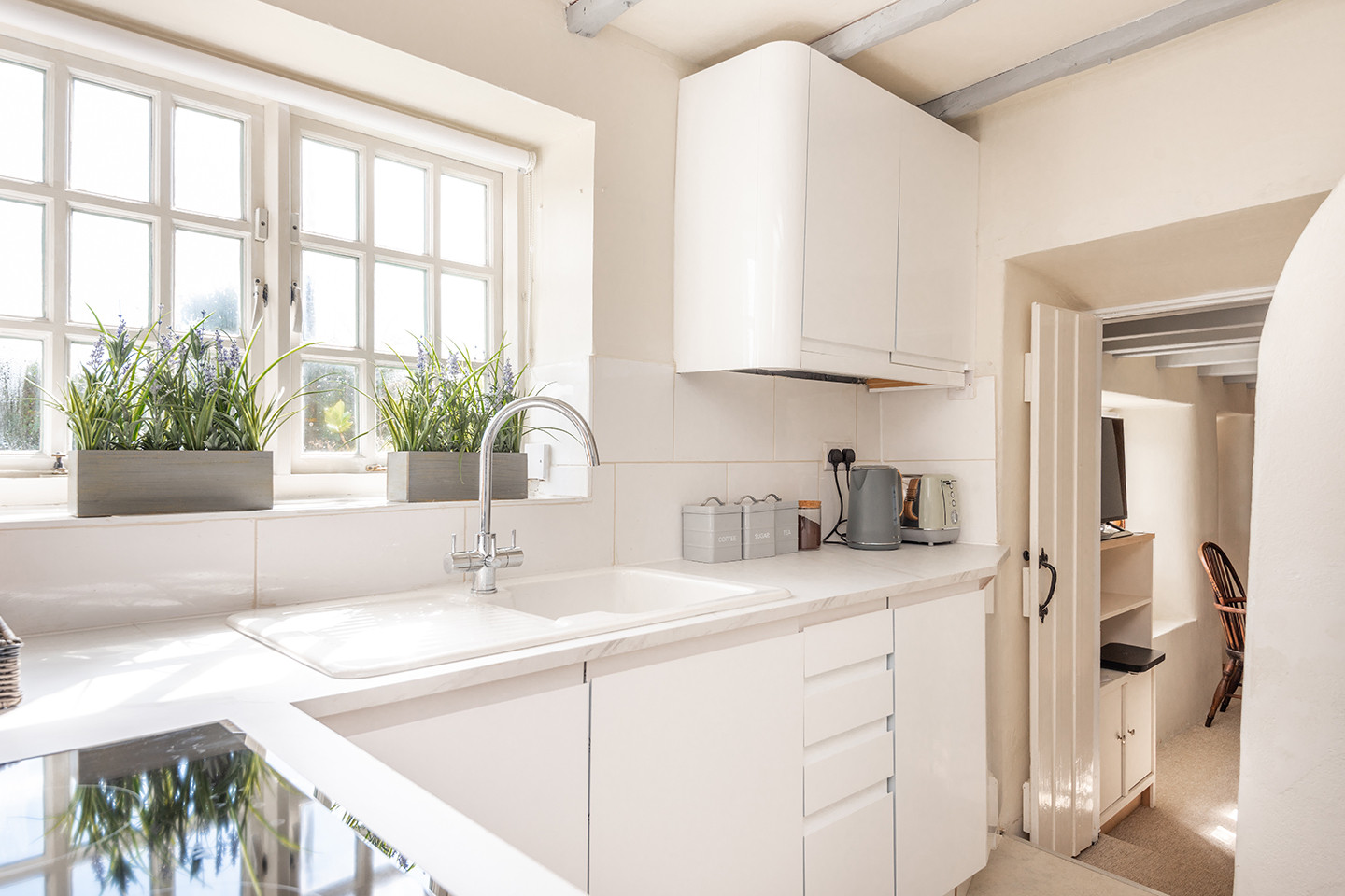 Another view of the kitchen. 