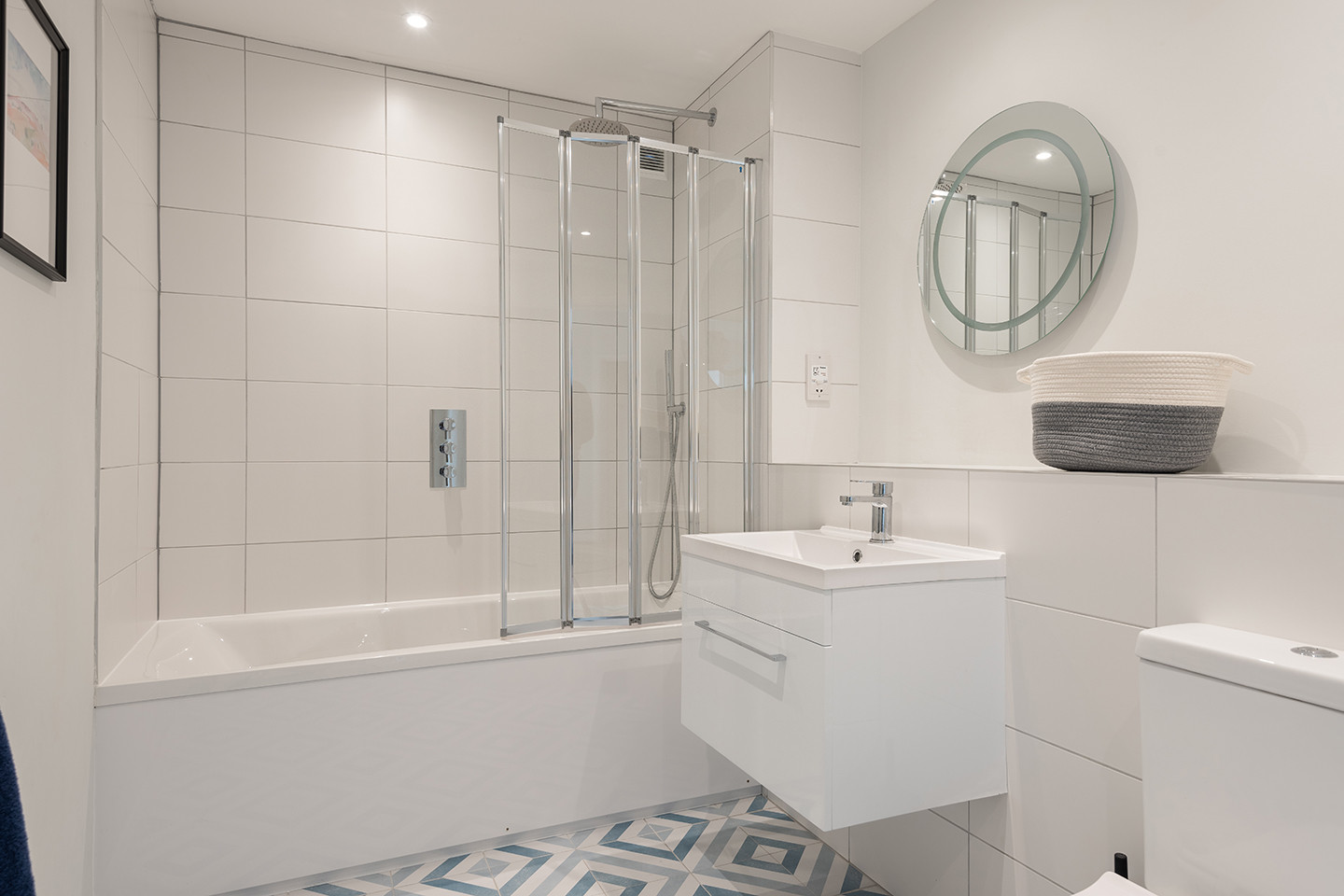 Another look at the family bathroom 