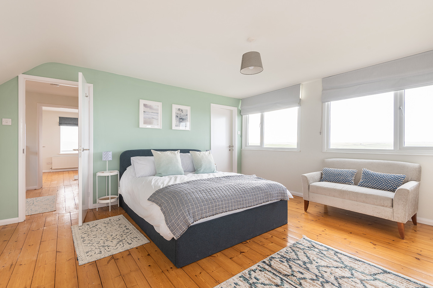 Bedroom 3 with king size bed