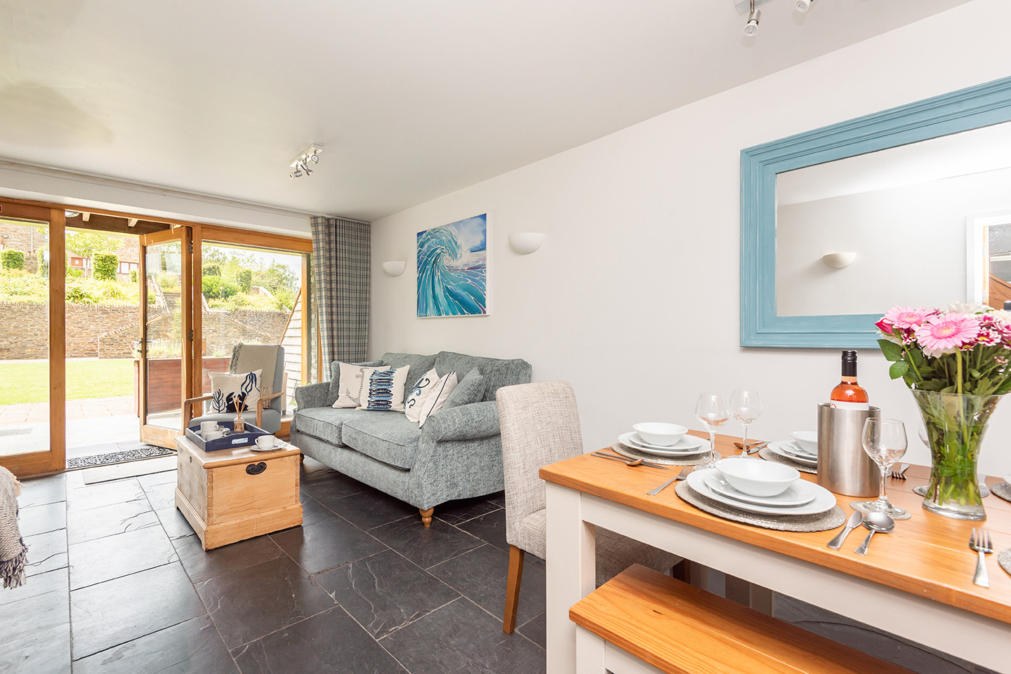 Open plan dining and sitting area