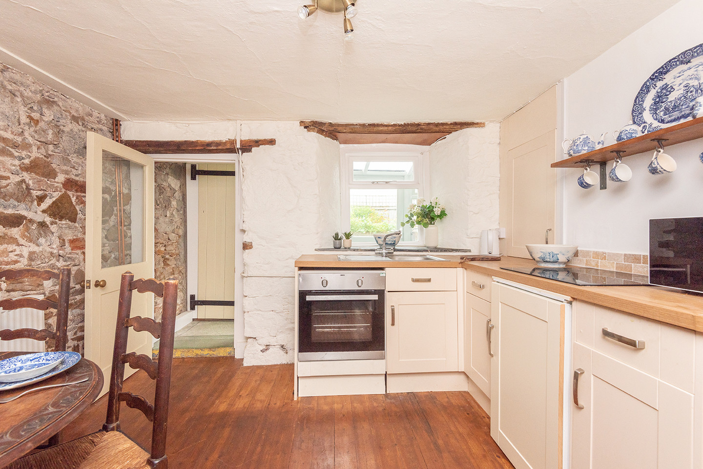 Property image 6 for THC24WAR