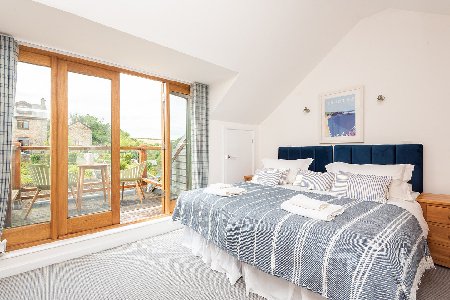 Top floor bedroom with twin 3ft beds