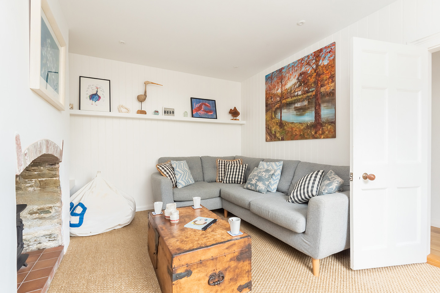 Another look at the lounge 