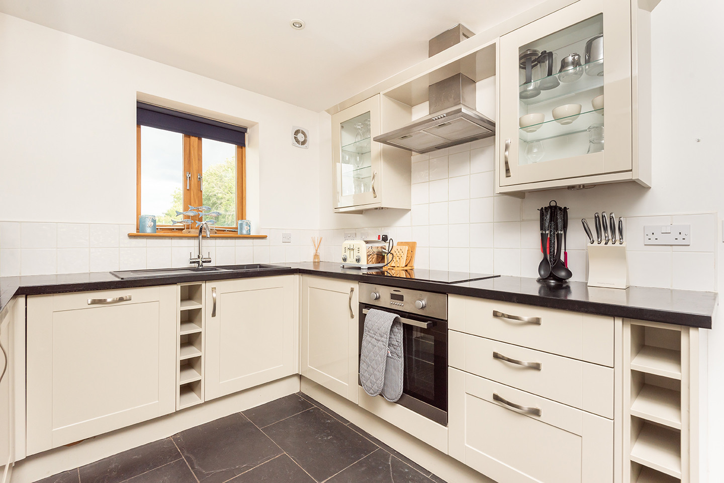 Fully integrated kitchen