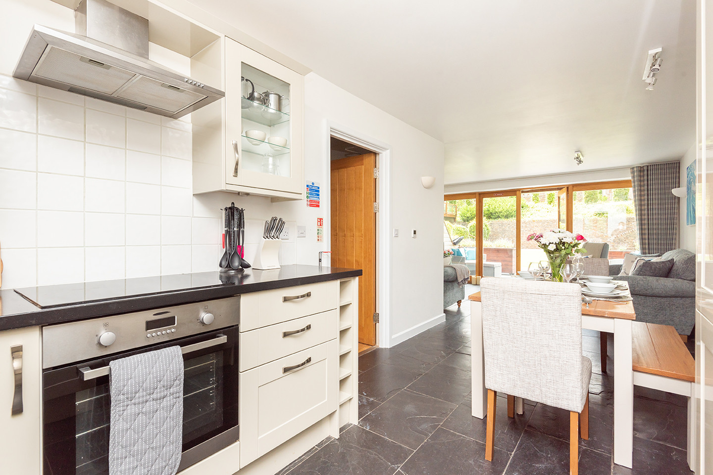 Open plan kitchen and dining area
