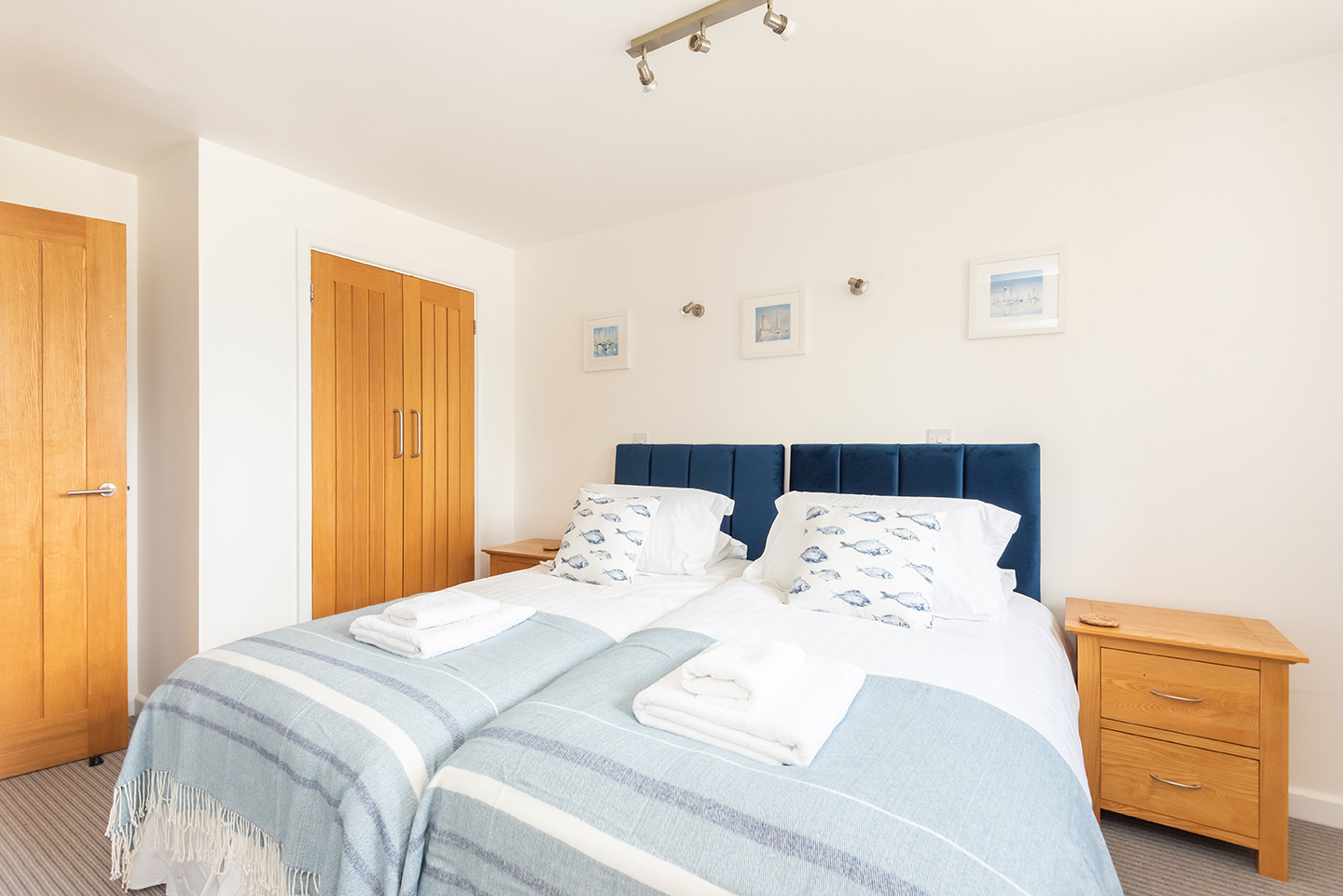 Bedroom 2 with twin 3ft beds