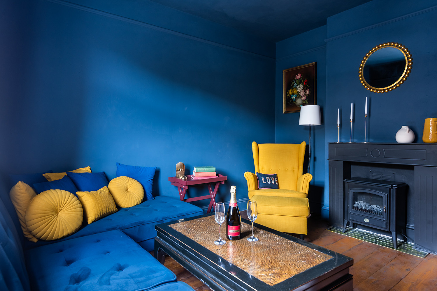 Sitting room with electric fire