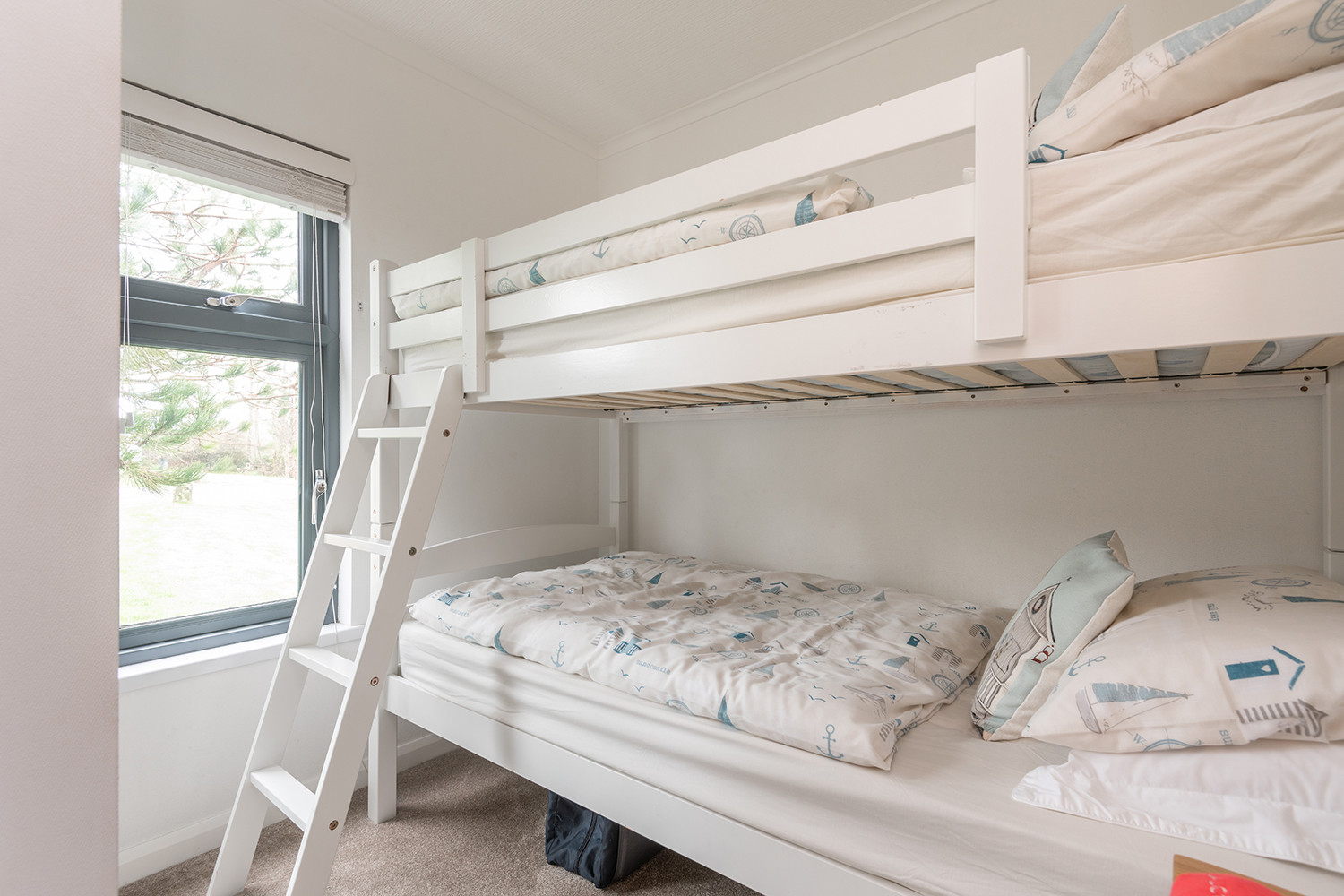The bunk room with 3ft single beds.