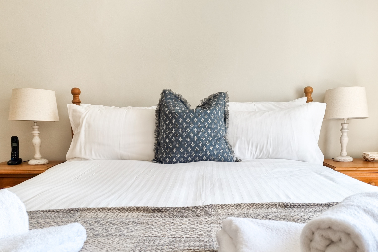 Cosy and comfortable - a home away from home. 