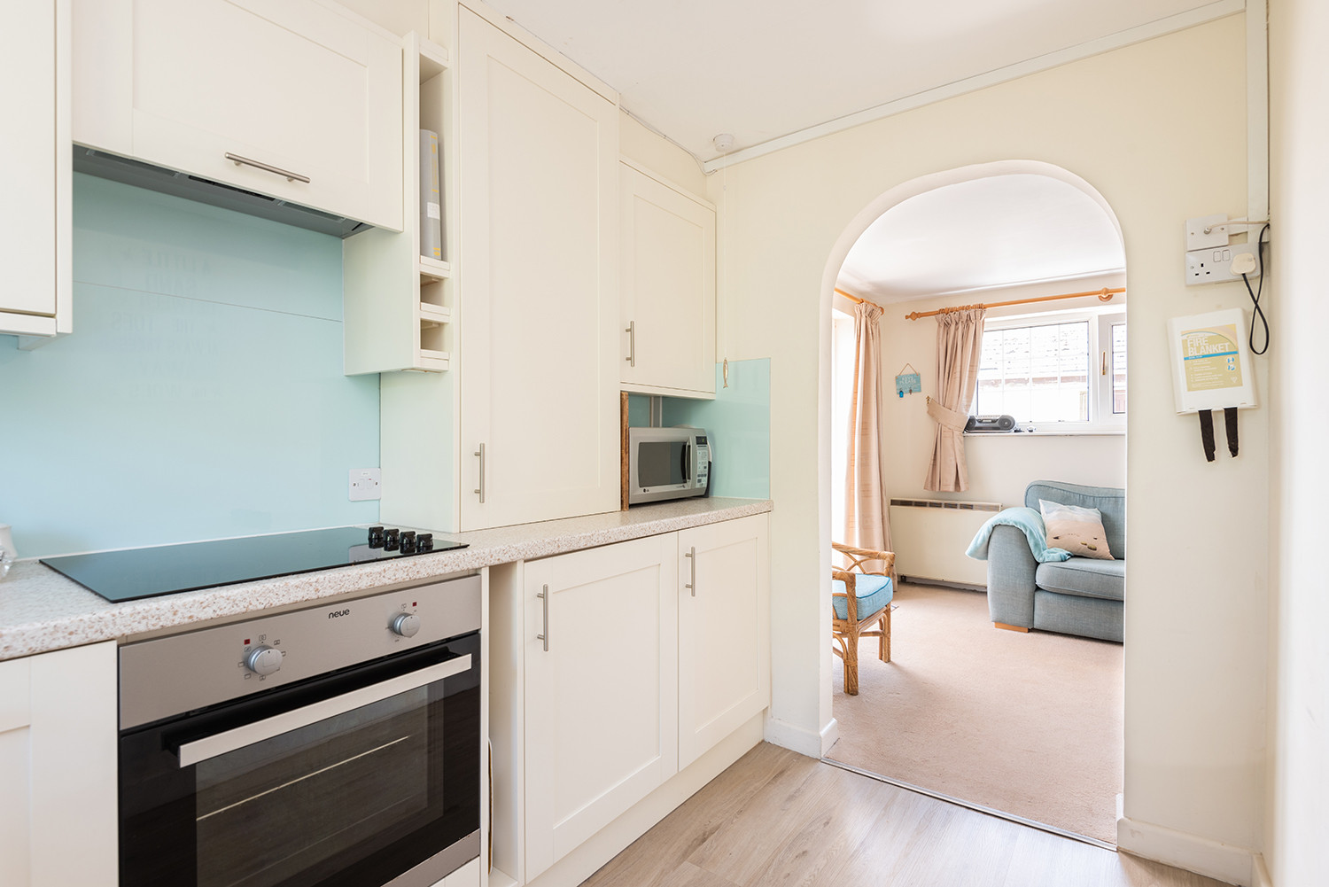 Another look at the kitchen