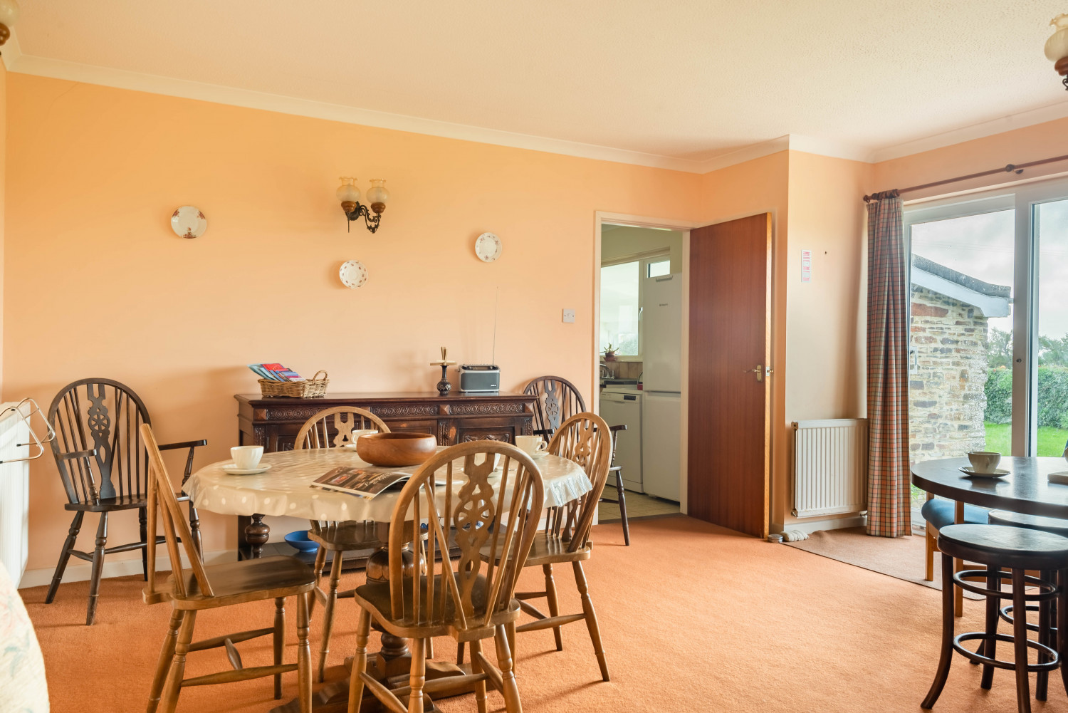 Escallonia breakfast area