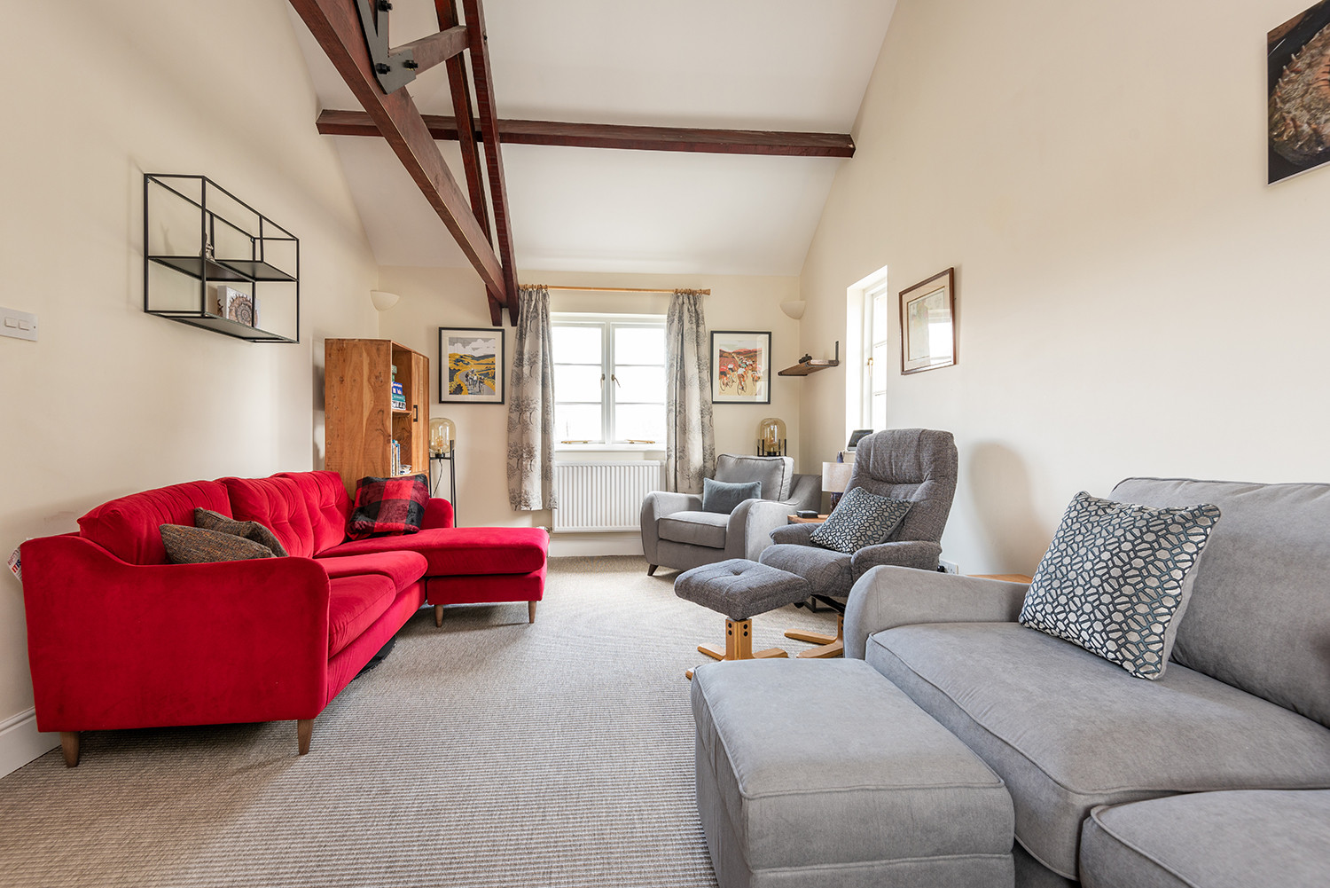 Another look at the lounge 