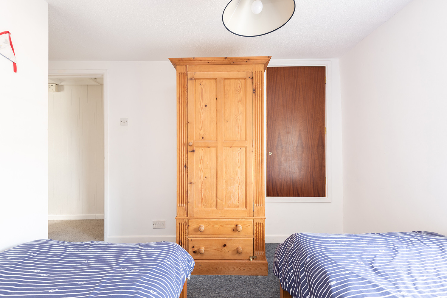 Twin Bedroom