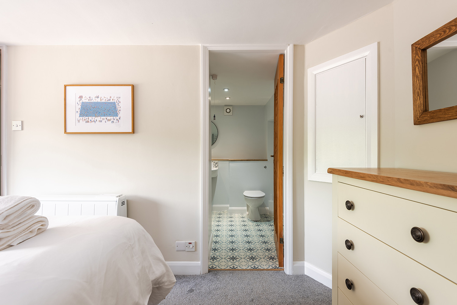 Ground floor double with en suite shower room 