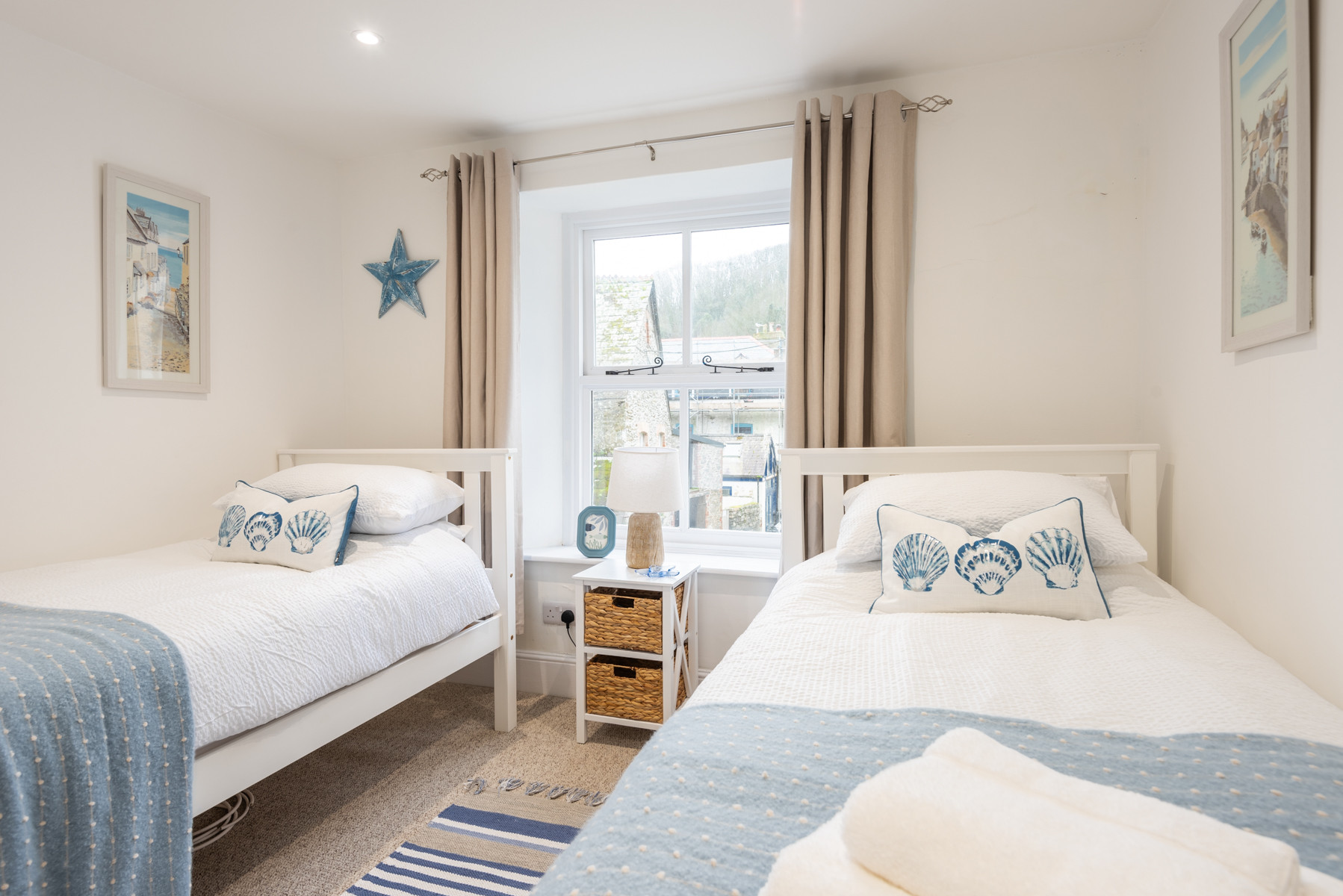 Bedroom 2 (twin)