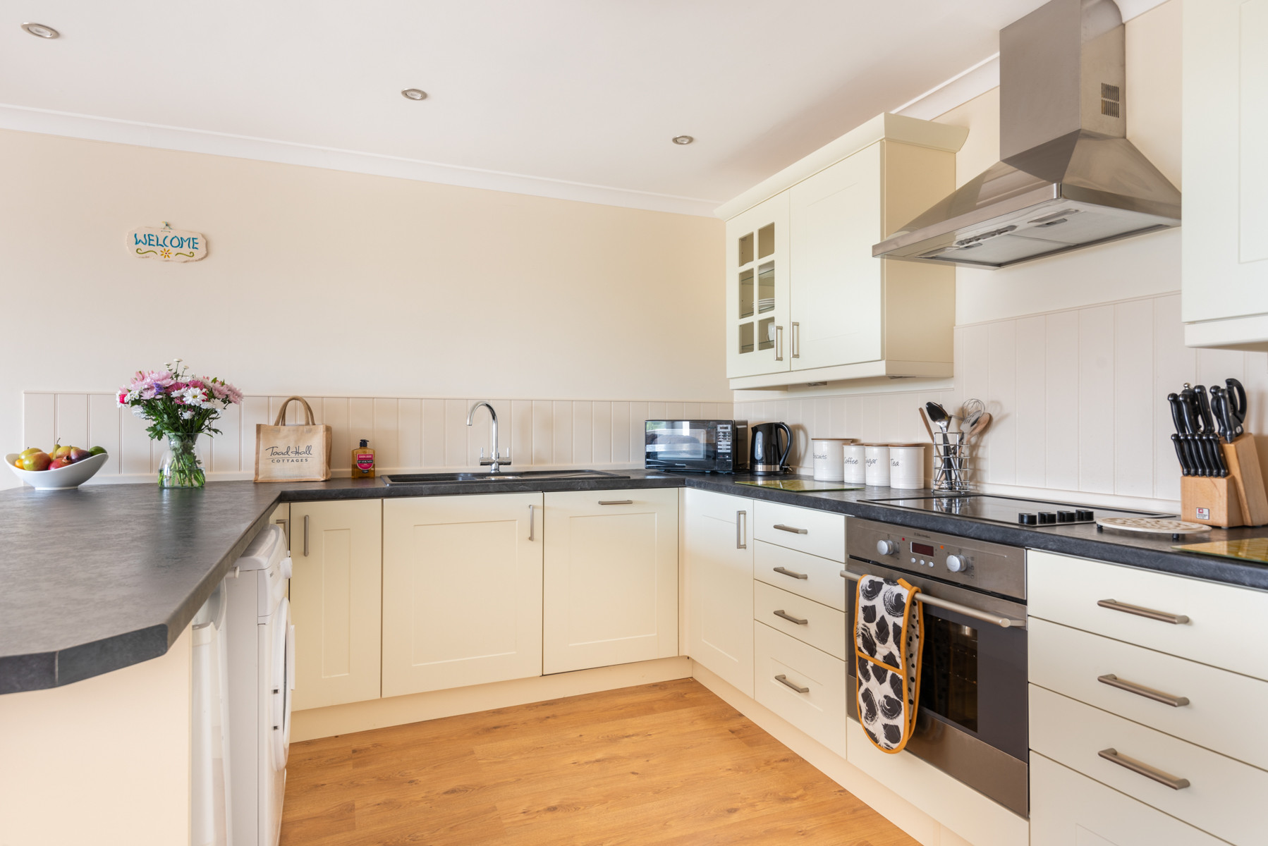 The spacious kitchen