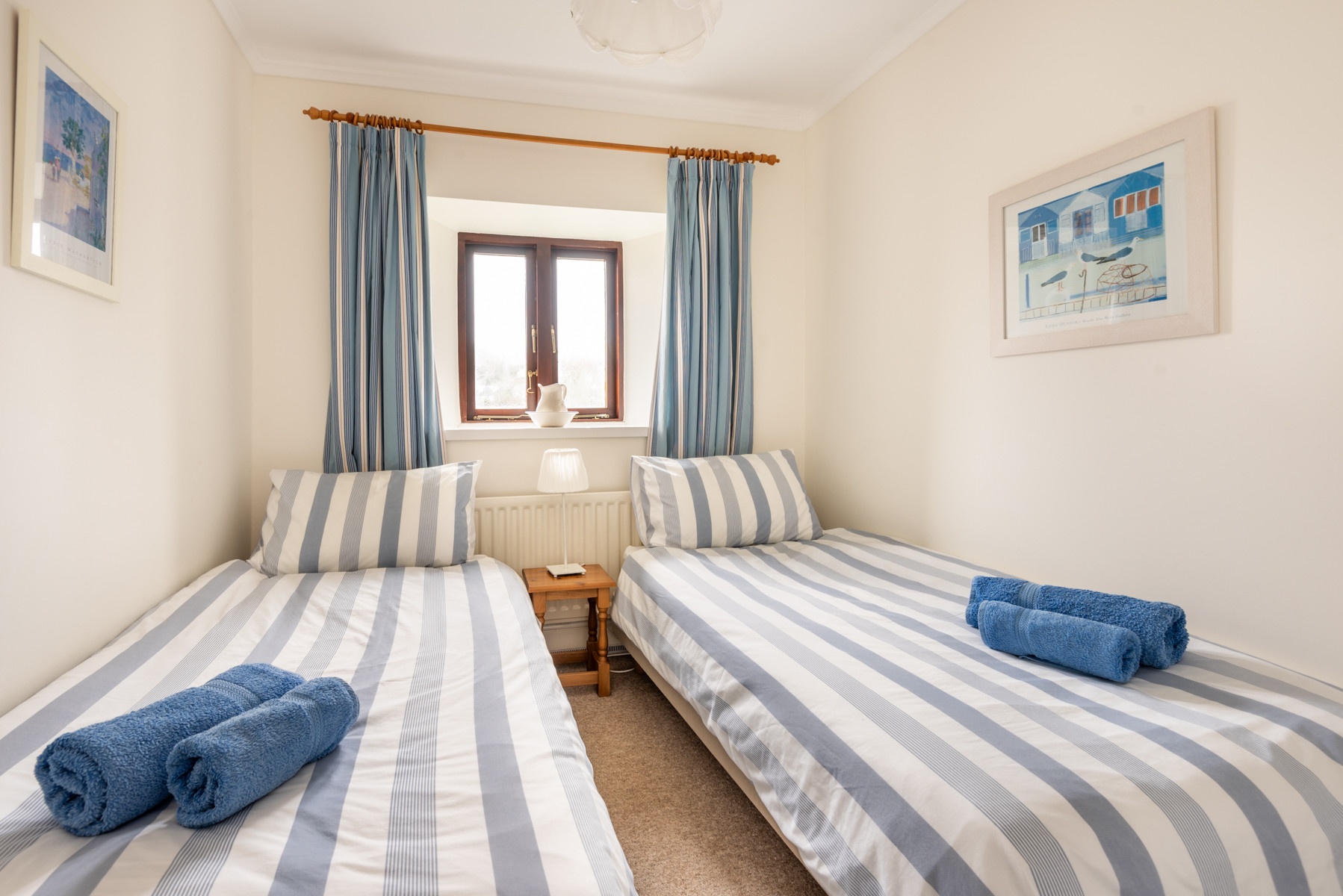 Bedroom 2 with twin 3ft beds