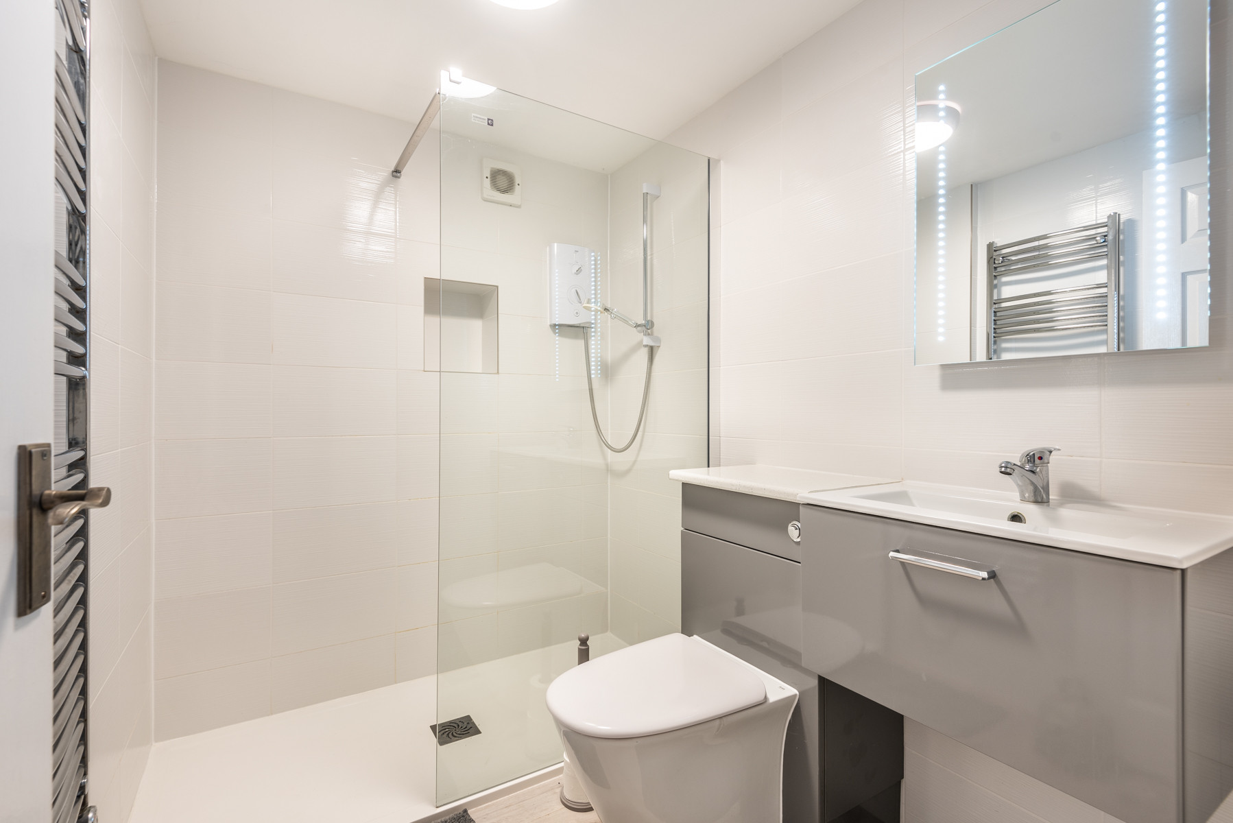 Family bathroom showing the large walk-in shower
