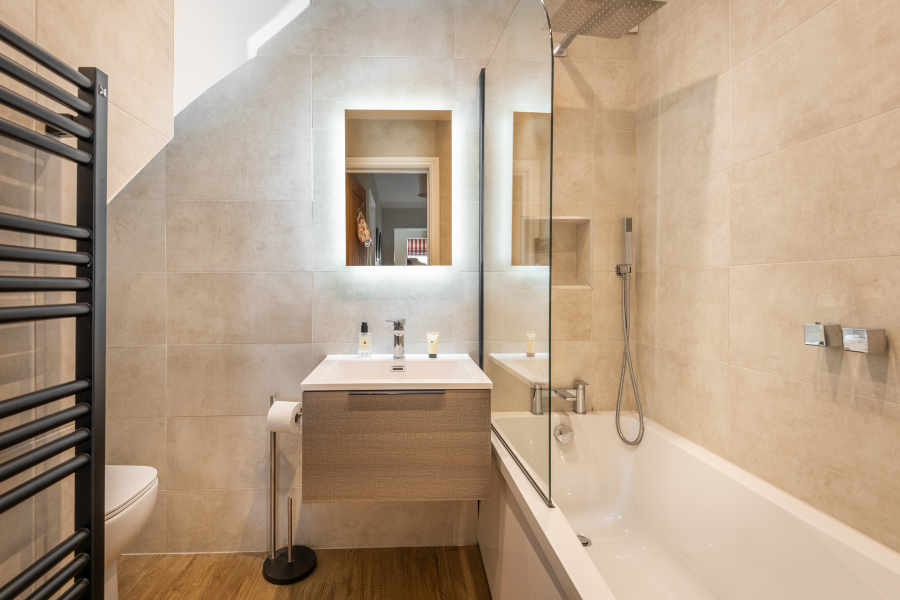 Main family bathroom