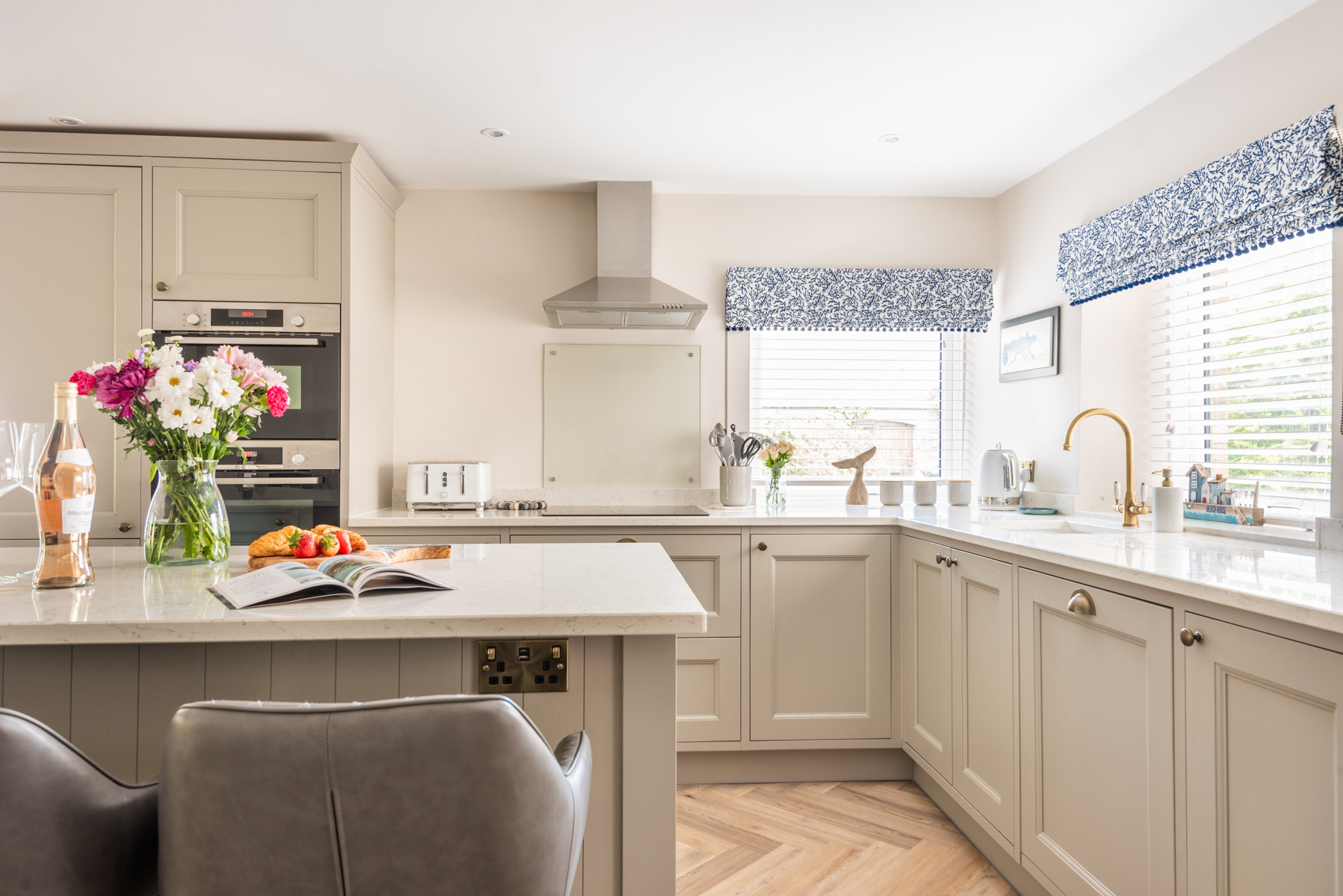 Modern, spacious kitchen