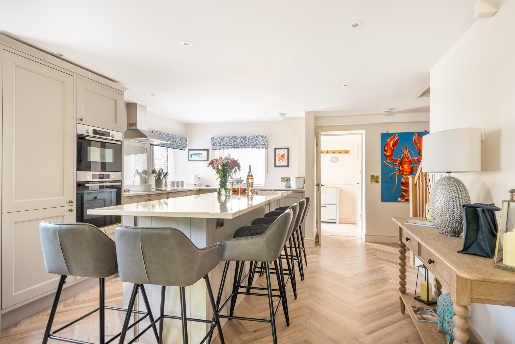 The dining space around the island-perfect for families or a reunion of friends catching up and sharing food while the chef doesn't get left out.