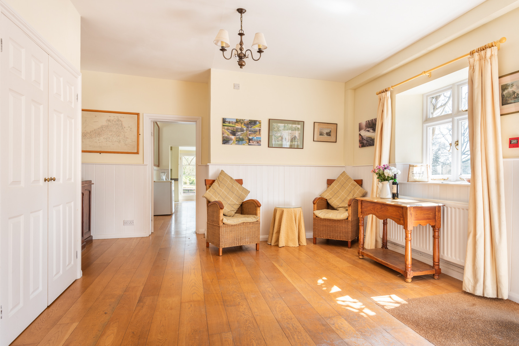 Entrance hall 