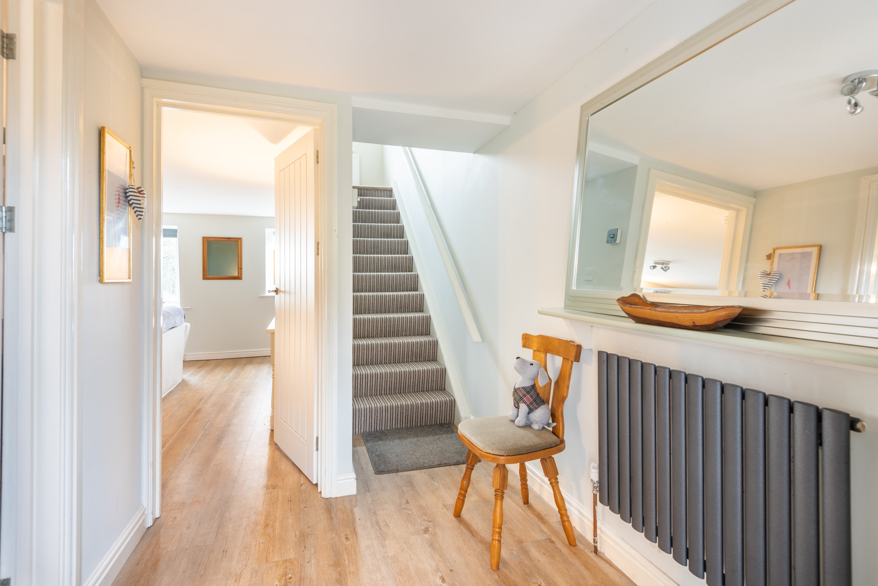 Hallway as you enter through the door