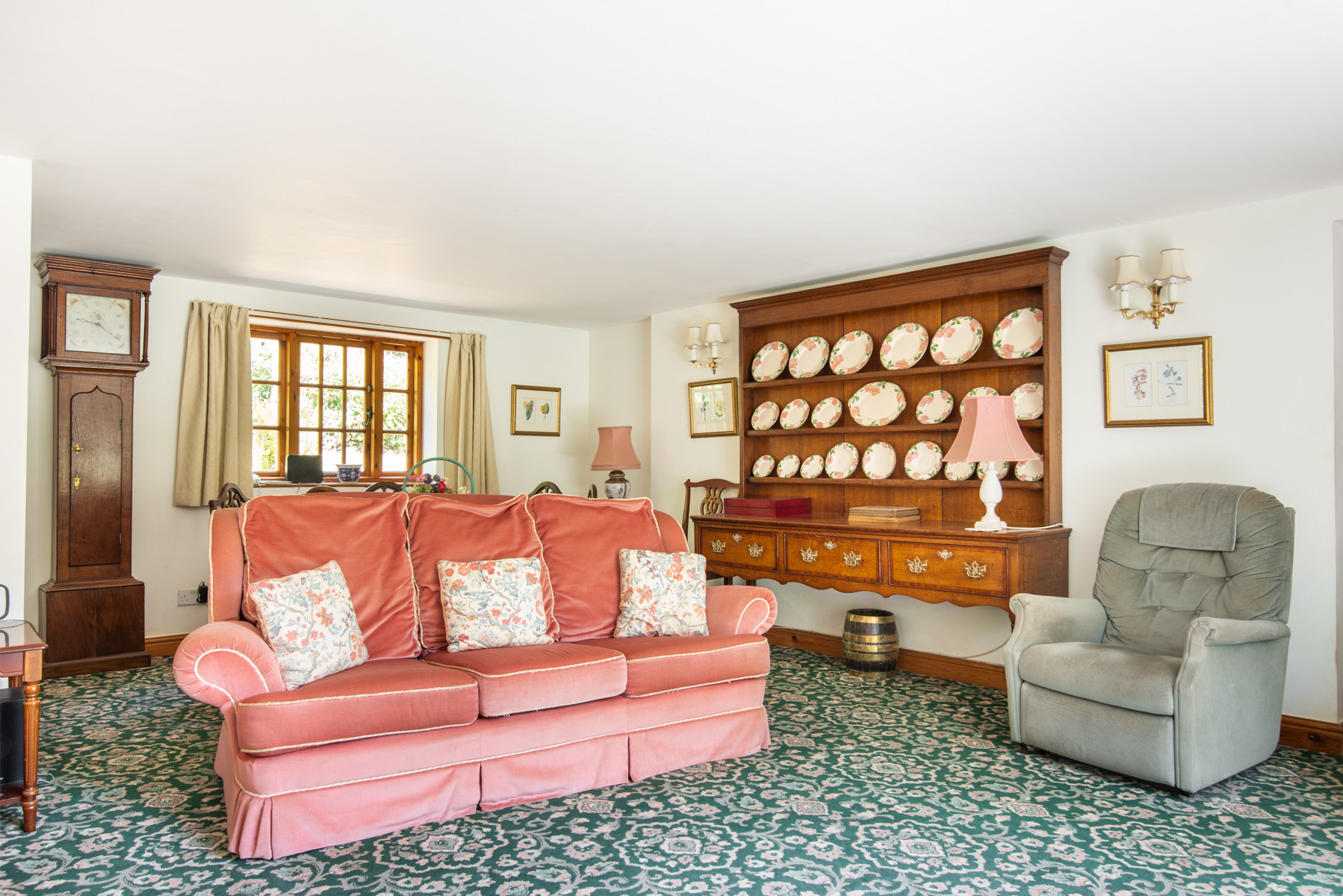 Plenty of space to relax in the lounge diner