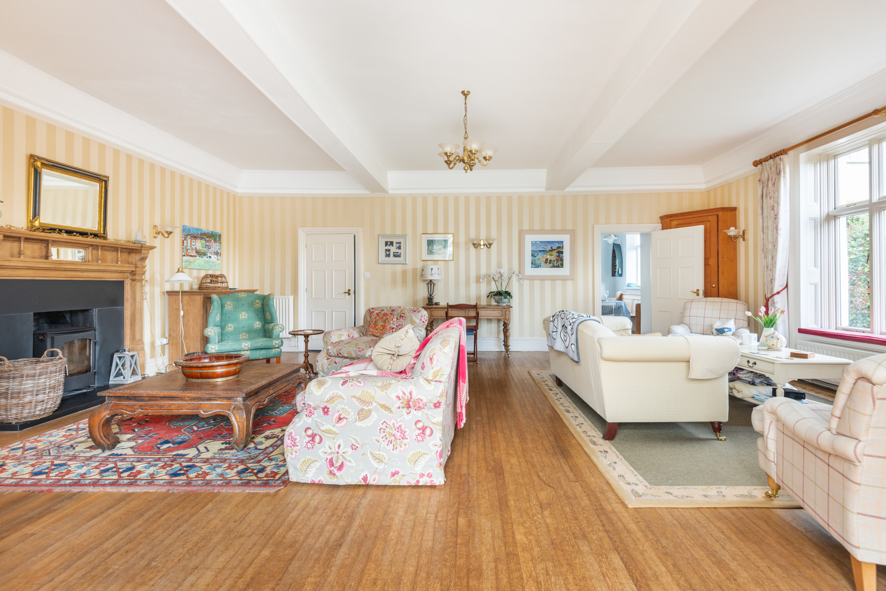 Full shot of both living spaces