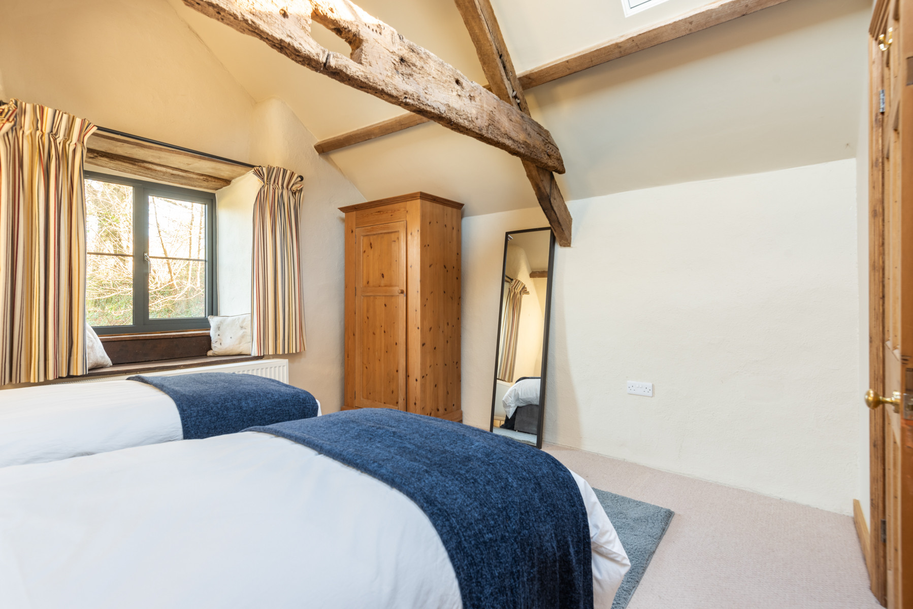 Another view of the twin room