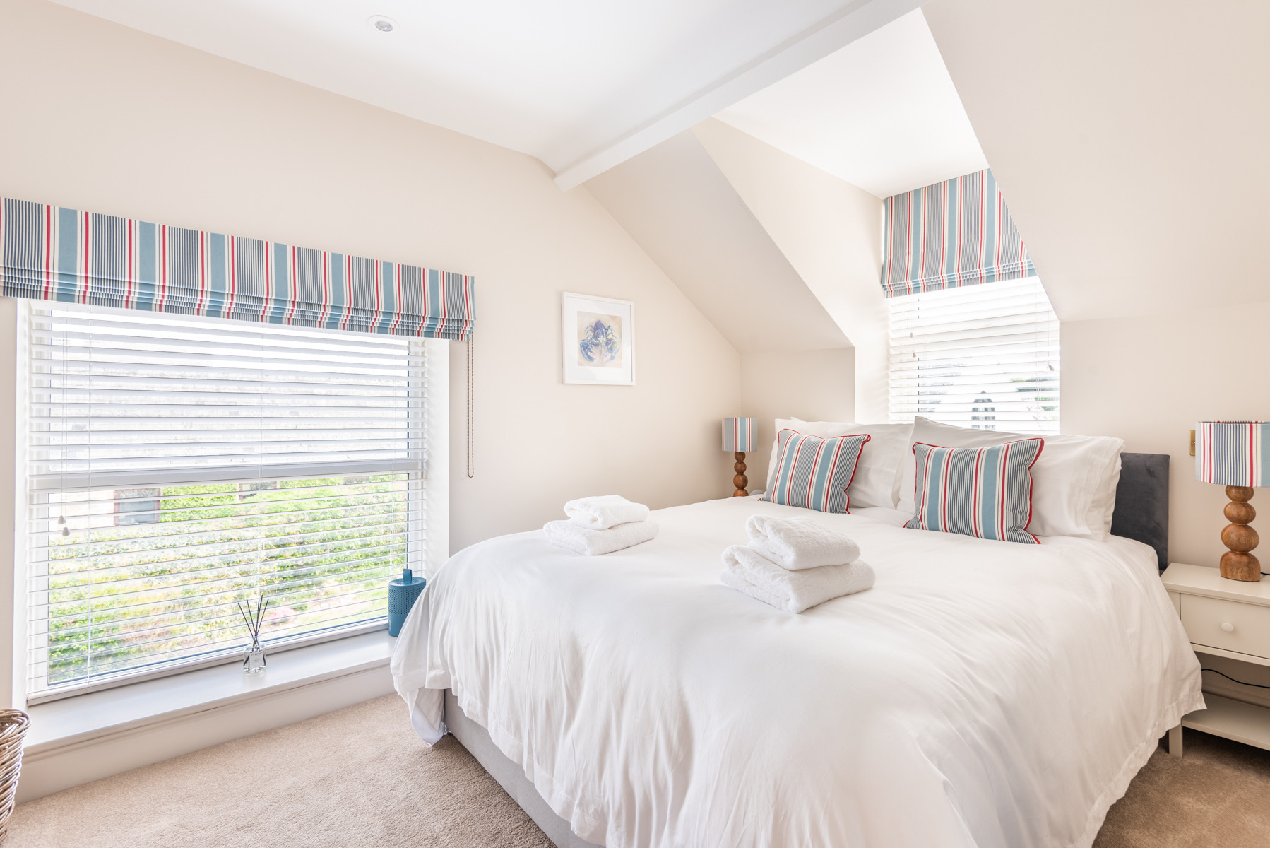 Bedroom 3, stylish and light