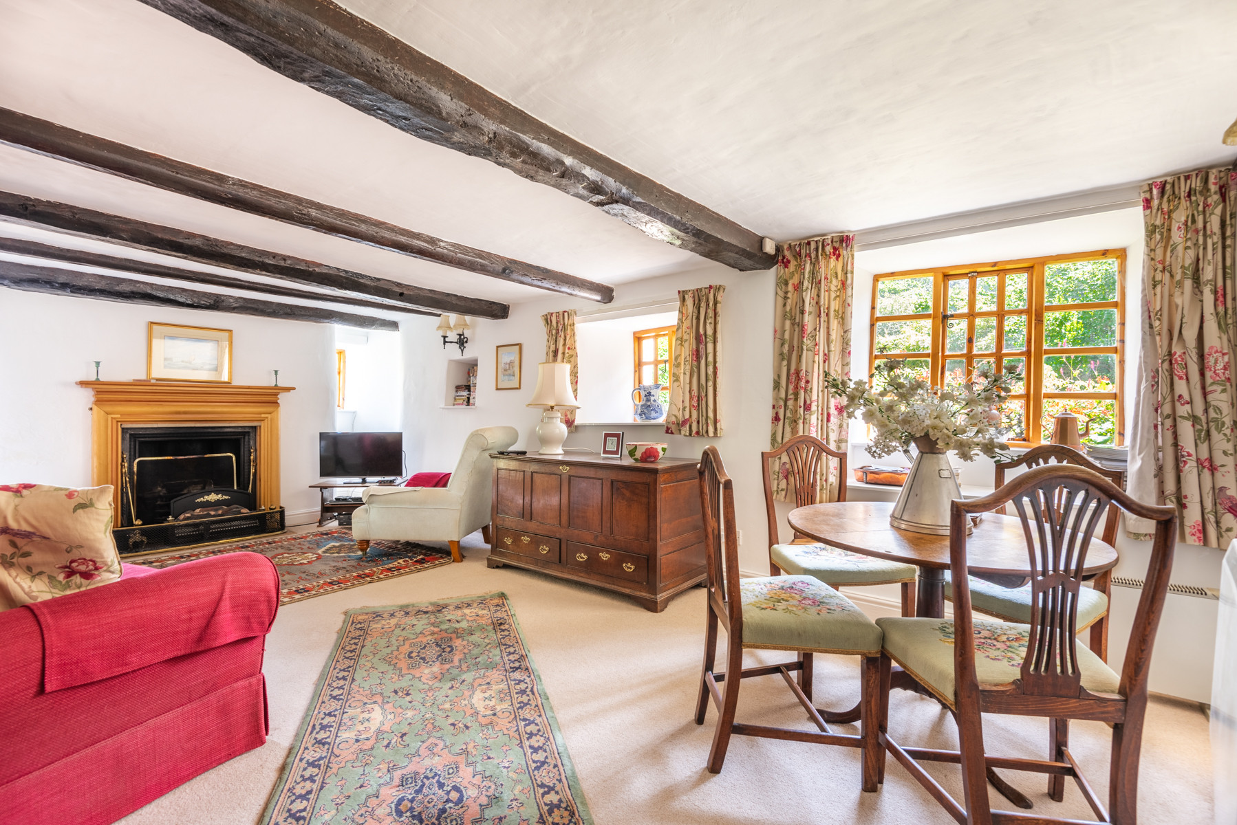 The snug with table and chairs