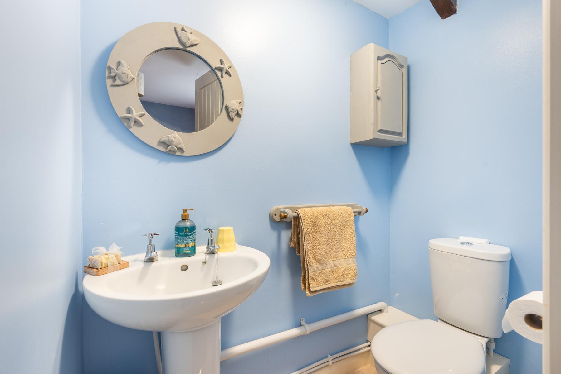 Ensuite bathroom to twin room