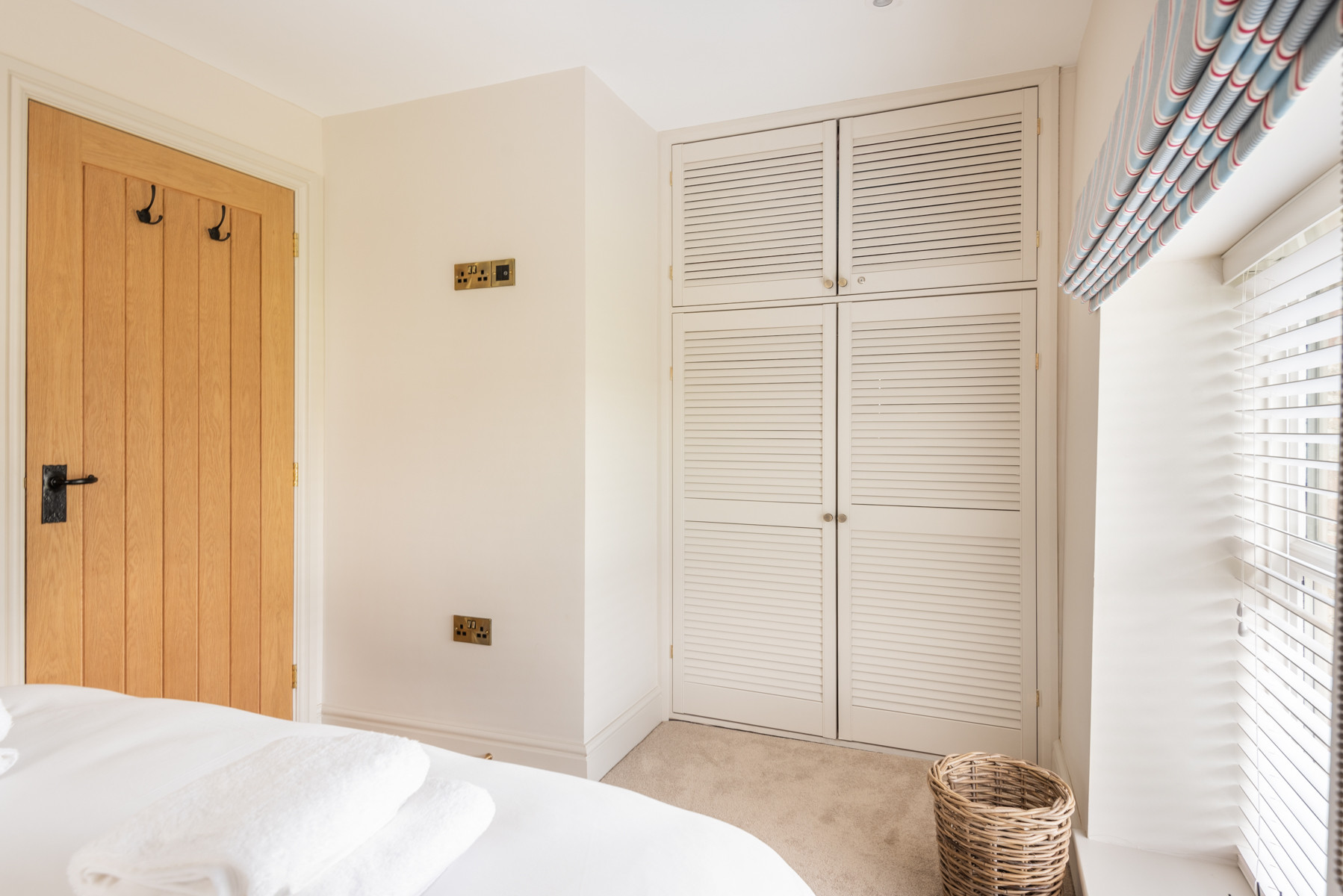 Bedroom 3 with hidden dressing table area