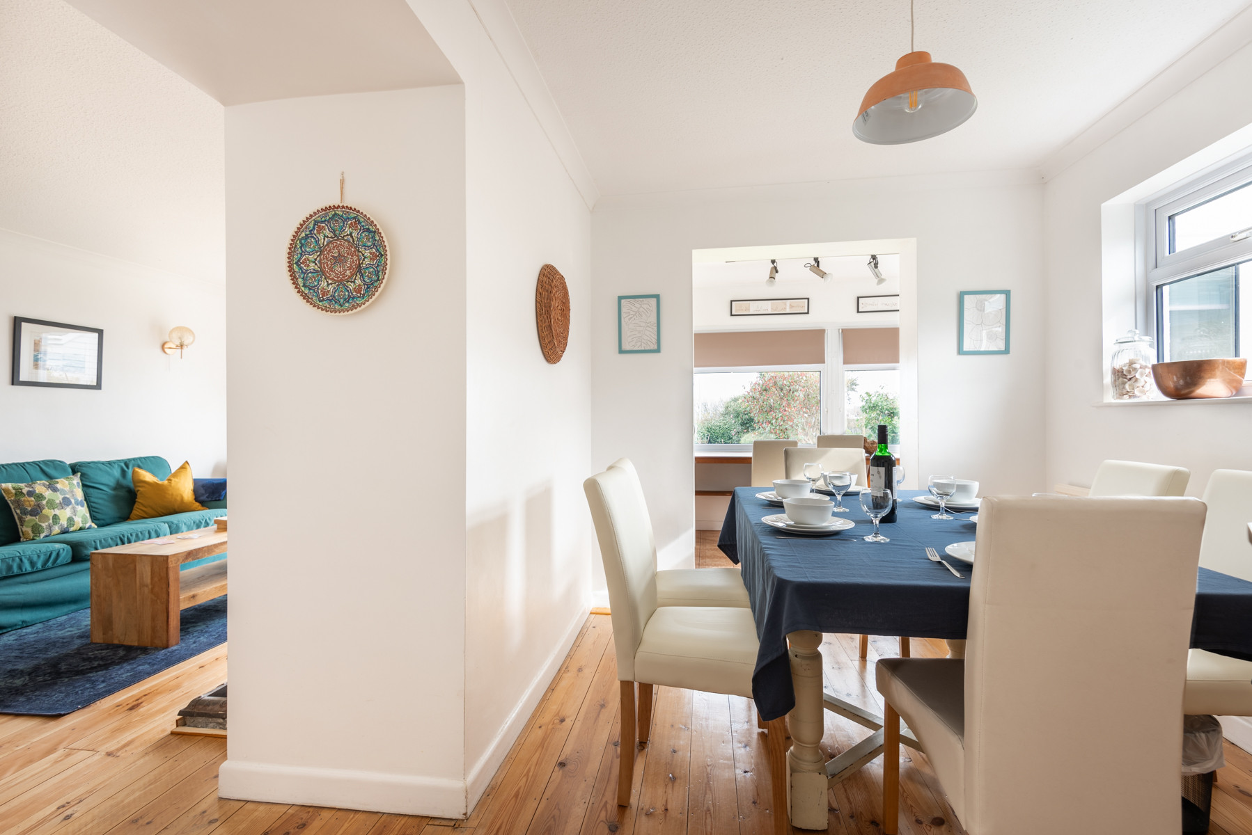 The lounge and diner