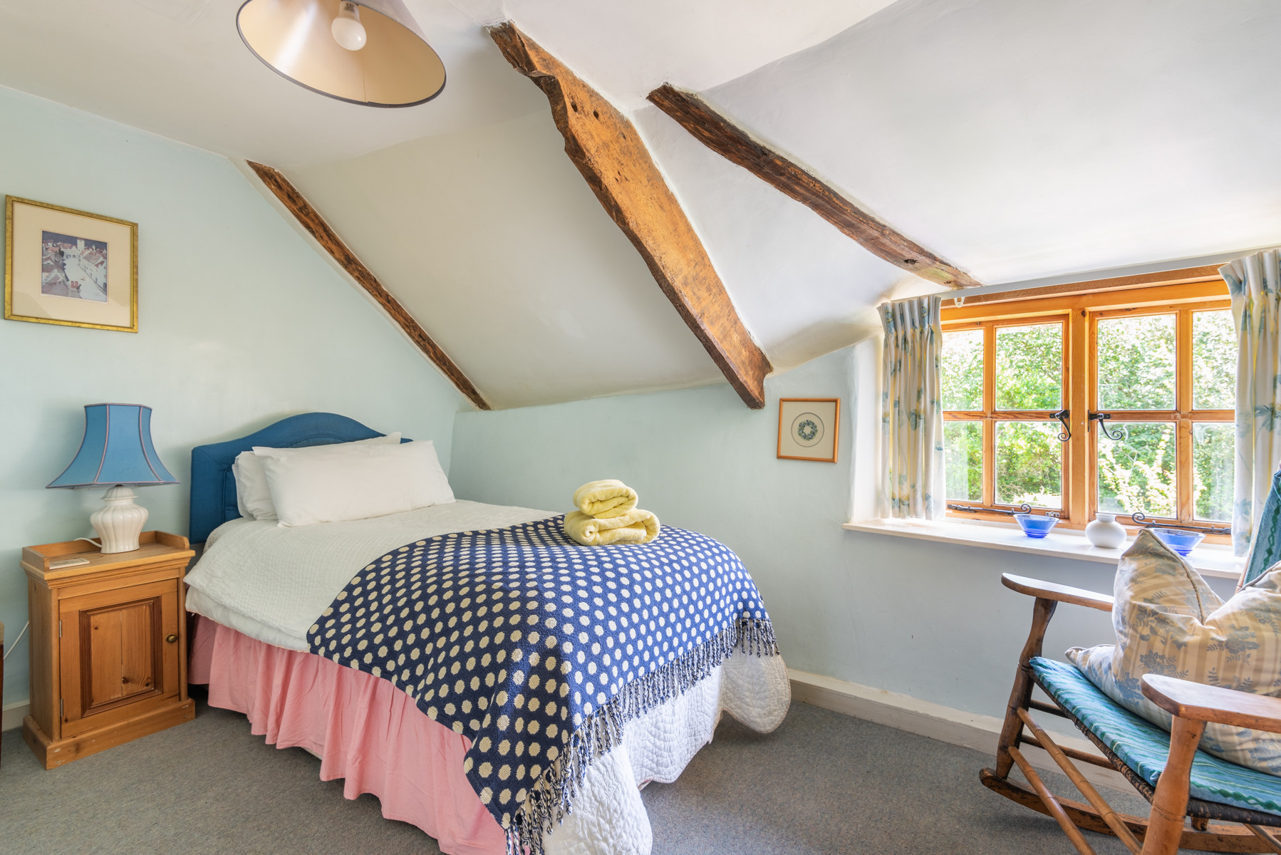 Bedroom 2 with single bed